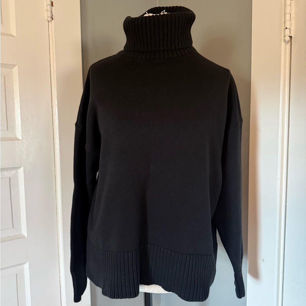 GAP Classic Black Turtleneck Sweater - Picture 2 of 6
